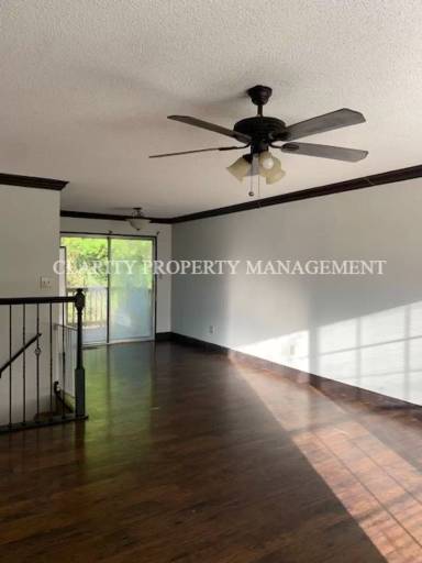 Main picture of 2218 Cloverleaf Cir SE
