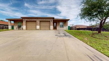 Main picture of 1415 Pima Trl
