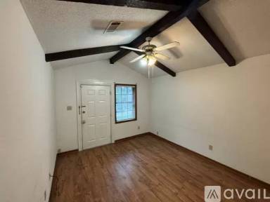Main picture of 921 Saratoga St