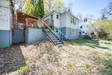 Main picture of 720 NE Illinois St