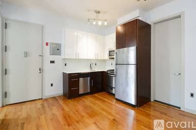 Main picture of 179 Putnam Ave