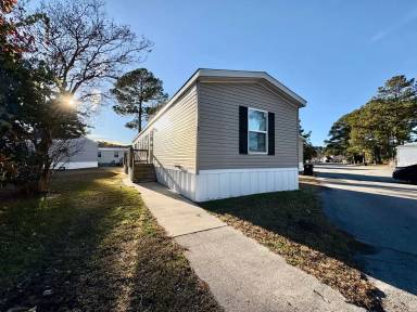Main picture of 553 Corbin St