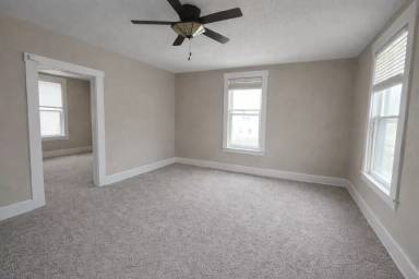 Main picture of 803 E College St