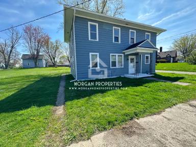 Main picture of 411 1/2 N Sheridan St