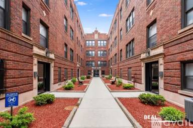 Main picture of 2201-09 W Eastwood Ave