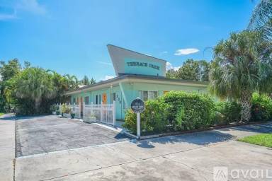 Main picture of 206 9th Ave NE