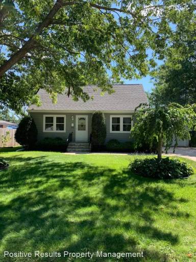 Main picture of 1420 Midway Dr