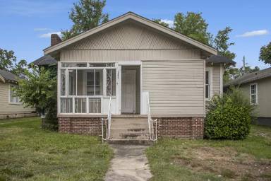Main picture of 1305 Warrior Rd