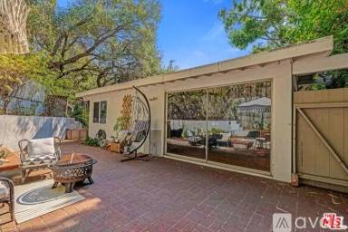 Main picture of 2134 N Beverly Glen Blvd