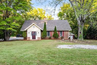 Main picture of 3007 Groometown Rd