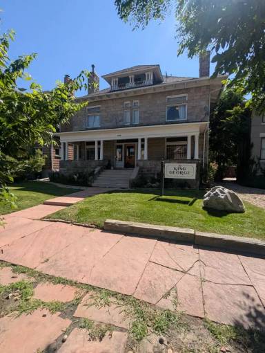Main picture of 1430 N Franklin St