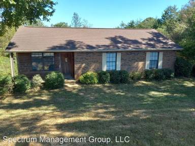 Main picture of 2450 Lawson Rd