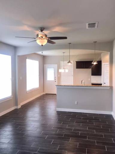 Main picture of 1039 Skyview Ct