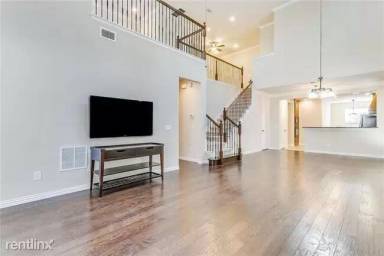 Main picture of 3105 Aurora Dr