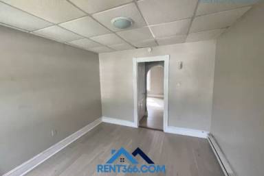 Main picture of 582 Sunbury St