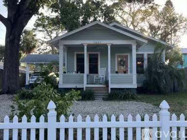Main picture of 1621 Cocoanut Ave