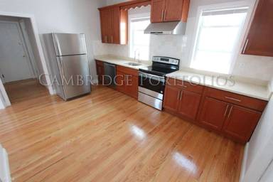 Main picture of 604 Broadway