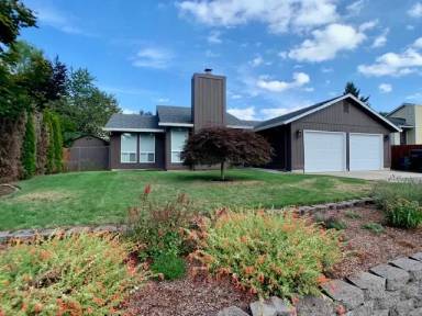 Main picture of 1711 SE Park Crest Ave