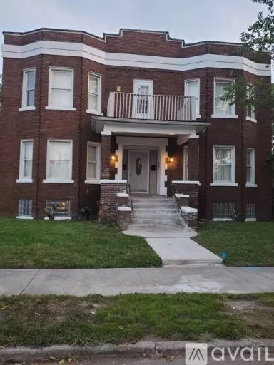 Main picture of 27 Pasadena St