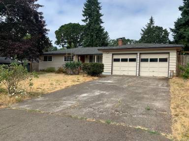 Main picture of 3843 Tulare Ave S