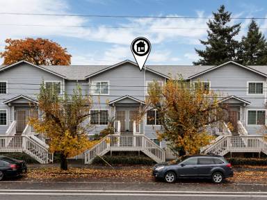 Main picture of 6621 N Columbia Way