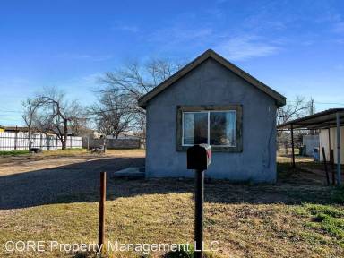 Main picture of 214 N Avenue C