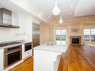 Main picture of 380 Bunker Hill St