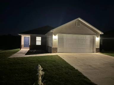 Main picture of 801 S Katlyn Dr