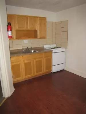Main picture of 221 W Mentor St
