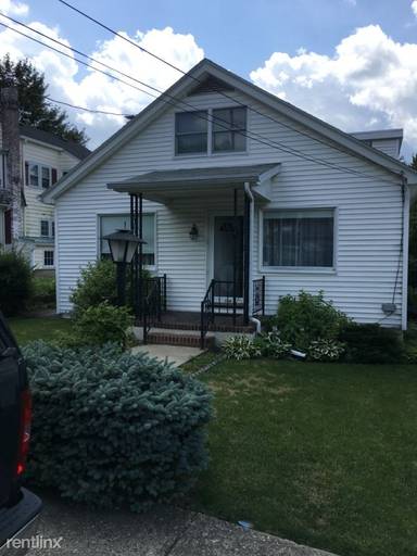 Main picture of 2198 Focht Ave