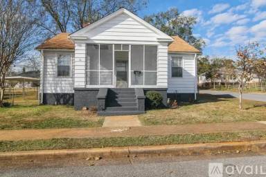 Main picture of 218 Alvin St