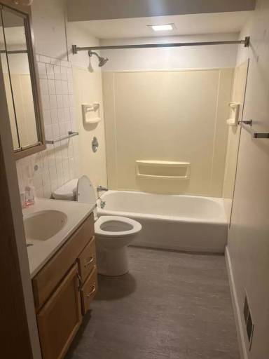Main picture of 608 E Taft Ave