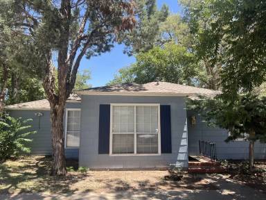 Main picture of 2811 Elgin Ave