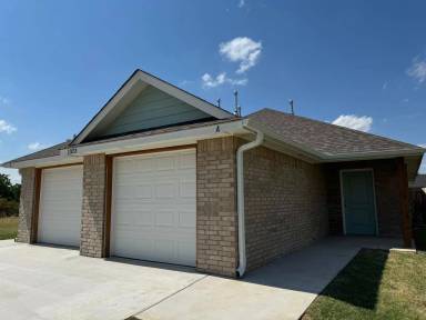 Main picture of 1323 SW Oklahoma Ave