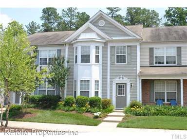 Main picture of 103 Sterling Oaks Ct
