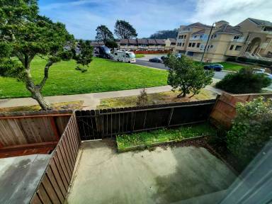 Main picture of 2689 Cromwell Row