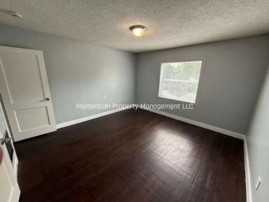 Main picture of 953 1/2 12th Ave S