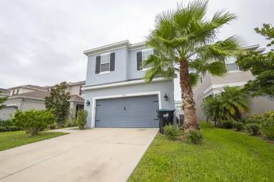 Main picture of 2391 Dammar St