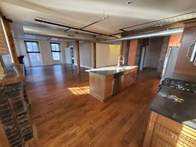 Main picture of 5 State St