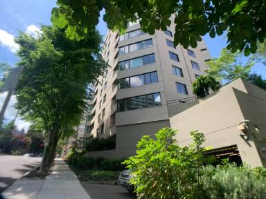 Main picture of 2245 SW Park Pl