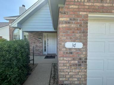 Main picture of 37 3rd St