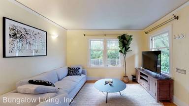 Main picture of 6320 6th Ave NE