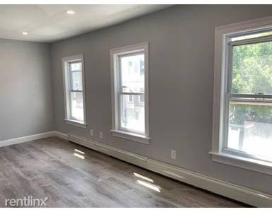 Main picture of 97 Cottage St