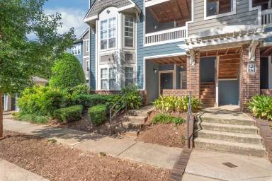 Main picture of 415 Mather Green Ave