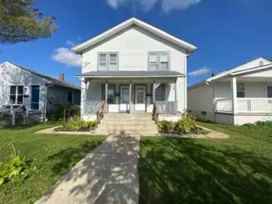 Main picture of 678 E Gates St