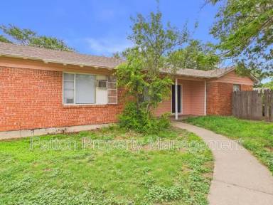 Main picture of 2711 Duncan Dr