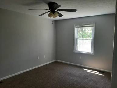 Main picture of 103 Molloy