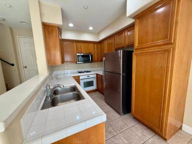 Main picture of 6471 Terraza Portico