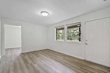 Main picture of 117 Croatan St