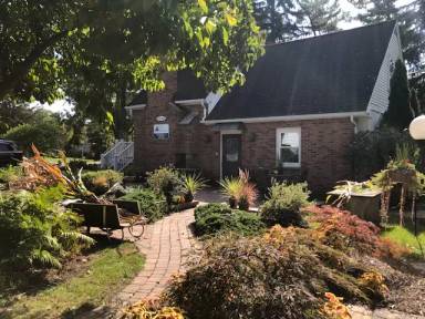 Main picture of 1758 Penfield Rd
